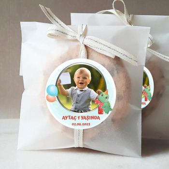 1 Yaş Dinazor Temalı Sticker