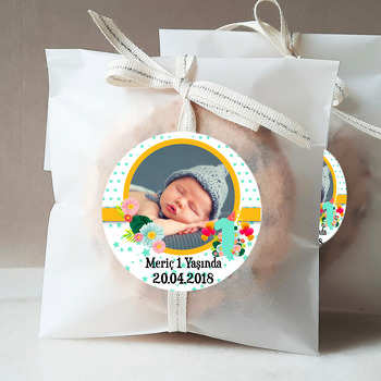  1 Yaşında Temalı Resimli Sticker