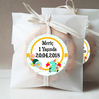 1 Yaşında  Temalı Sticker