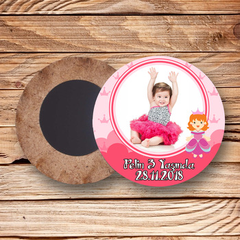 Pink Princess Temalı Resimli Ahşap Daire Magnet