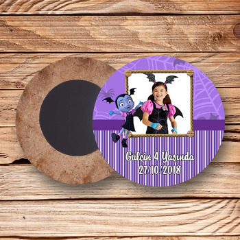 Vampirina Temalı Resimli Ahşap Daire Magnet