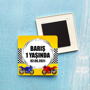 Motorsiklet ile Sarı Fon Temalı Plastik Kare Magnet