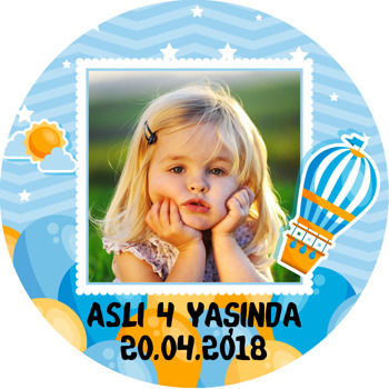 Turuncu Mavi Uçan Balon Temalı Resimli Akrilik Daire Magnet