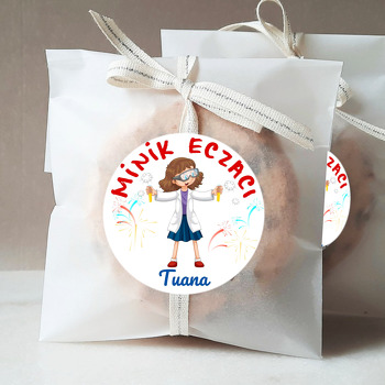 Minik Eczacı Kız Çocuk Temalı Sticker