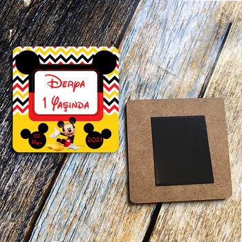 Mickey Mouse Sarı Temalı Kare Ahşap Magnet