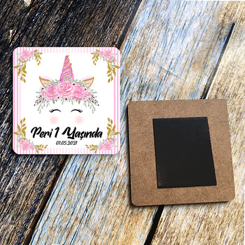 Unicorn Temalı Çiçekli Kare Ahşap Magnet