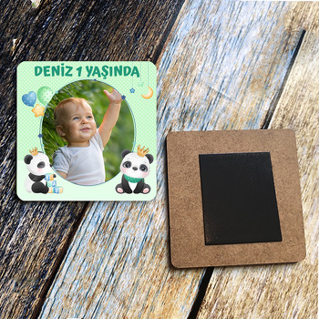 Panda ile Yıldızlı Çerçeve Temalı Ahşap Kare Magnet