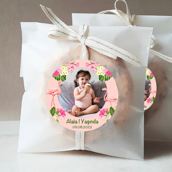 Açık Pembe Flamingolar ile Çiçekler Temalı Sticker