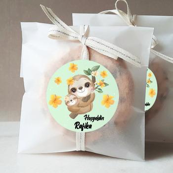 Anne Sırtında Tropikal Yavru Temalı Sticker
