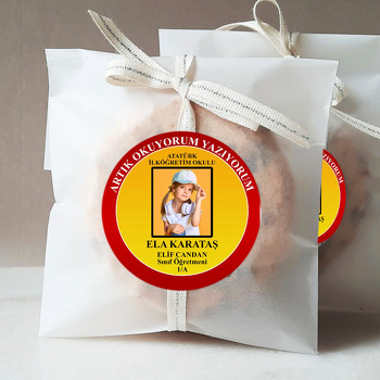 Artık Okuyorum Yazıyorum Kırmızı Sarı Fon Temalı Sticker