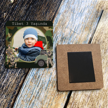 Asker Kamuflaj Fon Temalı Kare Ahşap Magnet