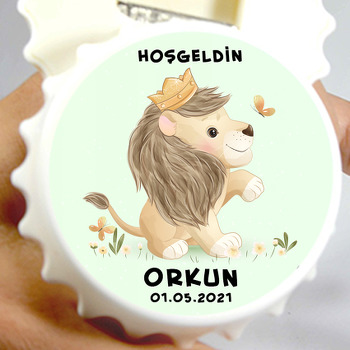 Aslan ile Kelebek Yeşil Fon Temalı Kapak Şekilli Magnet Açacak