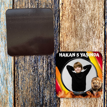 Aslan Sarı Kırmızı Fon Temalı Kare Magnet