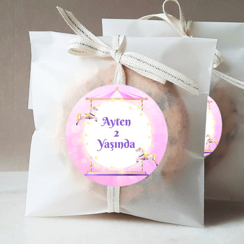 Atlıkarınca Pembe Temalı Parti Sticker