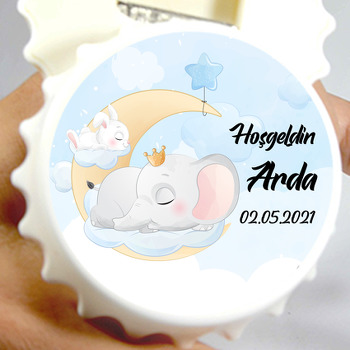 Ayda Uyuyan Fil ile Mavi Fon Temalı Kapak Şekilli Magnet Açacak