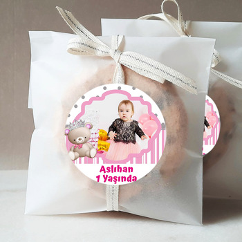 Ayıcık Kız Temalı Resimli Sticker