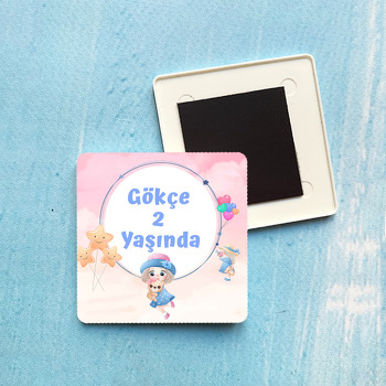Balonlu Kız Çocuk Temalı  Kare Plastik Magnet