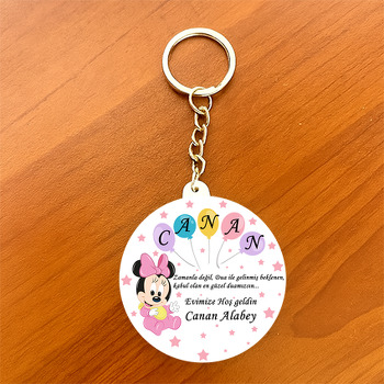 Bebek Minnie Mouse ile Beş Harfli Balon Temalı Daire Plastik Anahtarlık