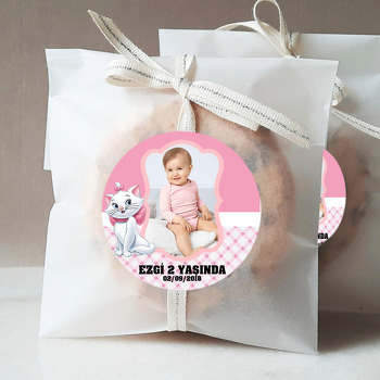 Beyaz Kedi Temalı Resimli Sticker