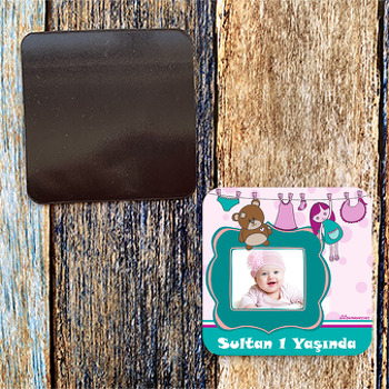 Bez Bebek Temalı Kare Magnet