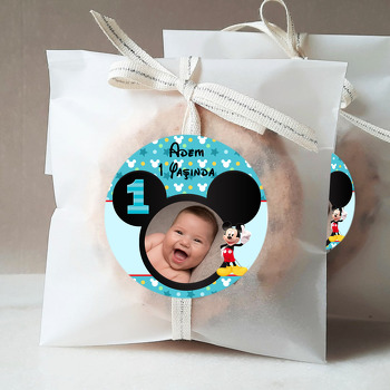 Bir Yaş Mickey Mouse Temalı Resimli Sticker