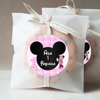 Bir Yaş Minnie Mouse Temalı Sticker
