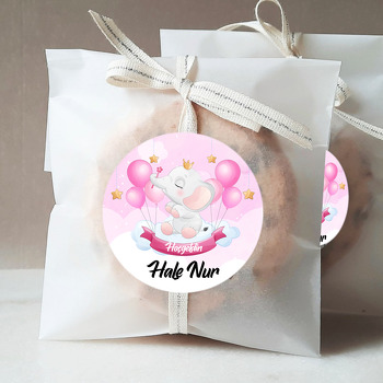 Bulutlarda Fil ile Pembe Asa Temalı Sticker