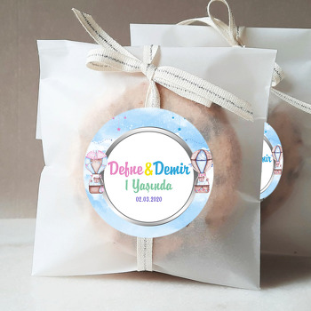 Bulutlarda İkiz Balonlar Temalı Parti Sticker