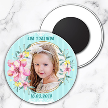 Çiçek Çerçeve Temalı Resimli Daire Plastik Magnet
