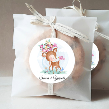 Çiçek Taçlı Yavru Geyik ile Pembe Kuş Temalı Sticker