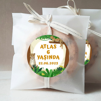 Çita Ormanda Temalı Sticker