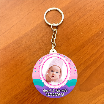 Confetti Temalı Resimli Daire Plastik Anahtarlık