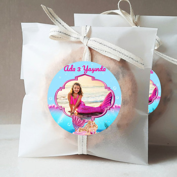 Denizkızı ile Pembe İnciler Temalı Sticker