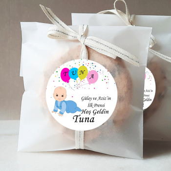 Dört Harfli Balonlu Erkek Bebek Temalı Parti Süs Sticker