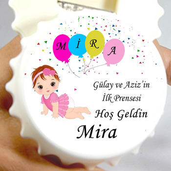 Dört Harfli Balonlu Kız Bebek Temalı Beyaz Kapak Şekilli Magnet Açacak