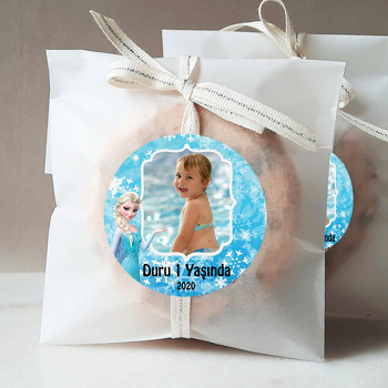 Elsa Mavi Fon Temalı Resimli Sticker