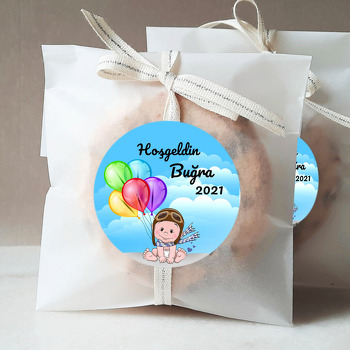Erkek Bebek ile Renkli Balonlar Temalı Sticker
