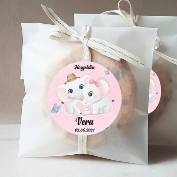 Fil Ailesi Pembe Fon Temalı Sticker