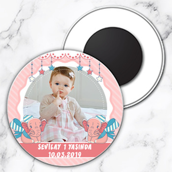 Fiyonklu Pembe Fil Temalı Resimli Daire Plastik Magnet