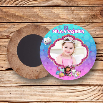 Gabbynin Hayal Evi Temalı Ahşap Daire Magnet