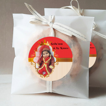 Gold Çerçeveli 6 Ay Kınası Temalı Resimli Sticker