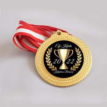 Gold Kupa ile Siyah Fon Temalı Metal Madalya