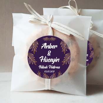 Gold Yapraklar ile Pastel Mor Temalı Sticker