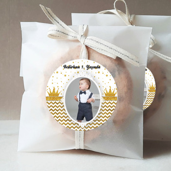Gold Zeminli Simli Taç Temalı Resimli Sticker