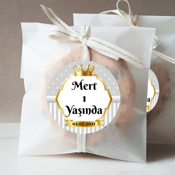 Gri Beyaz Puantiye ile Gold Çerçeve Temalı Sticker