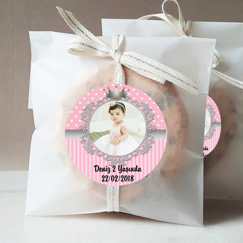 Gümüş Taç Temalı Resimli Doğum Günü Sticker