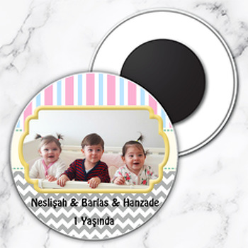 İkizler Temalı Resimli Daire Plastik Magnet