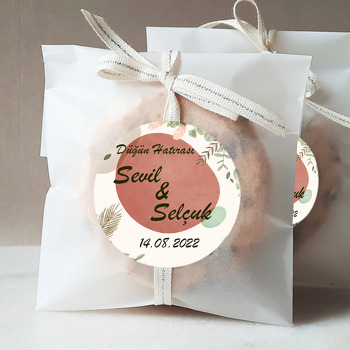 Kahverengi Daire ile Kır Çiçekleri Krem Fon Temalı Sticker