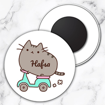 Kedi Pusheen ile Scooter Temalı Daire Plastik Doğum Günü Magnet