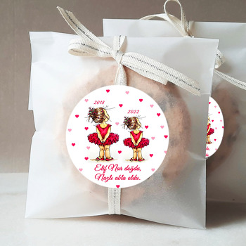 Kırmızı Elbiseli Balerin İki Kız Kardeş Temalı Sticker